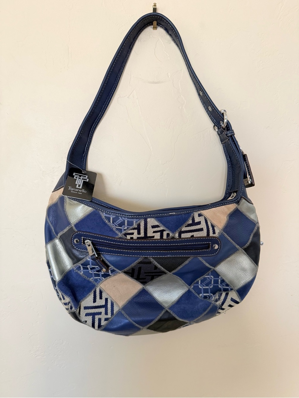 Tignanello genuine leather patchwork hobo shoulder bag in a beautiful mix of nav - Picture 5 of 14